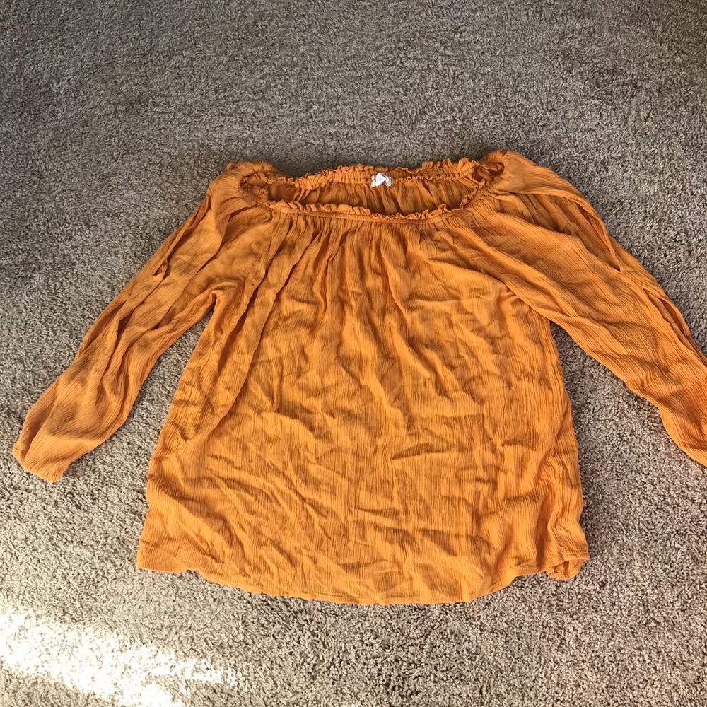 L Off the Shoulder Top